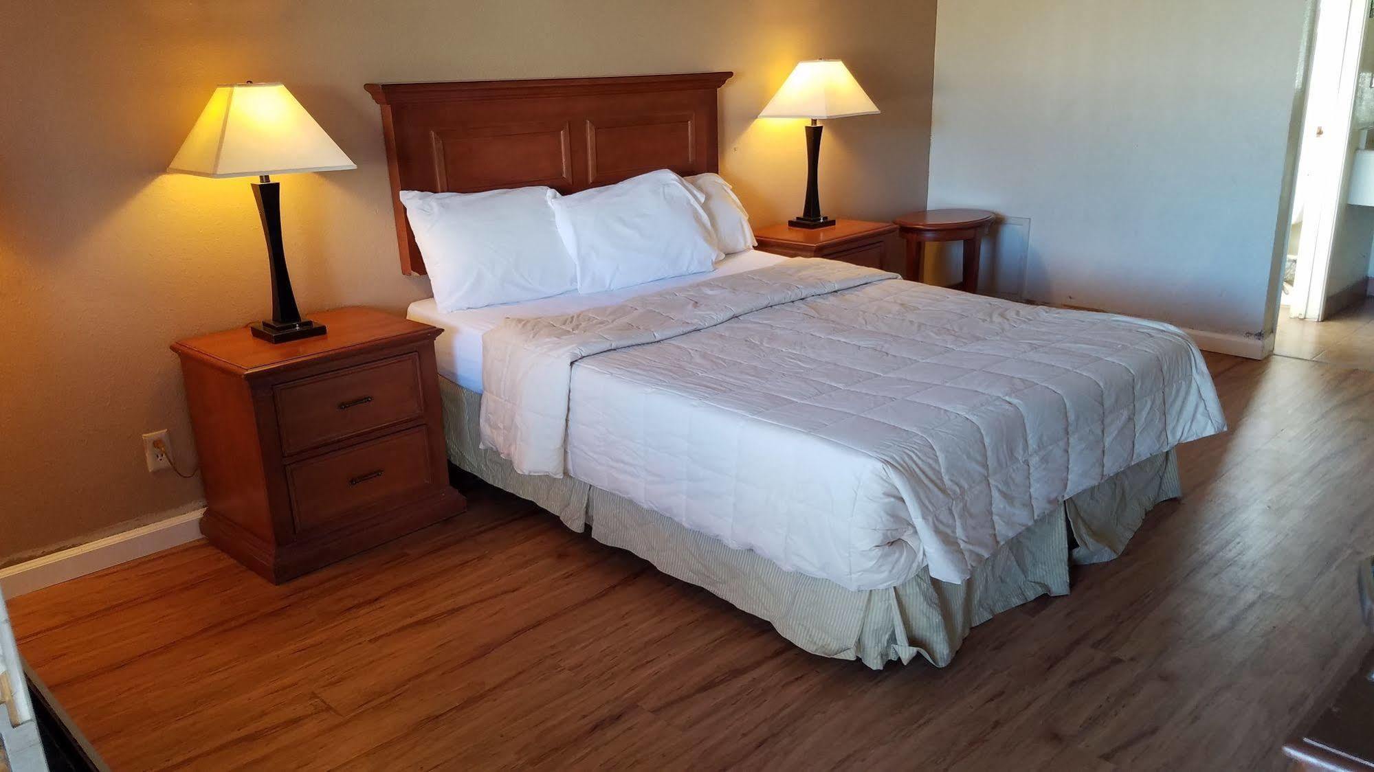 Hotel Europa Ridgecrest Eksteriør billede